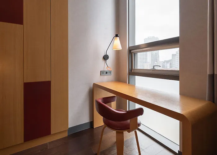 Ibis Ambassador Centre 3*
