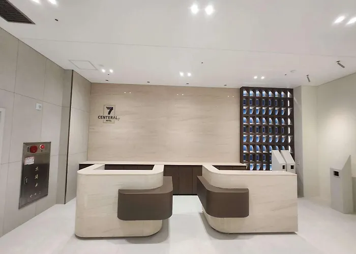 Ibis Ambassador Centre 3*
