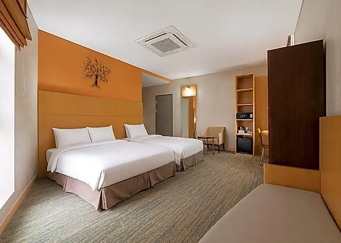 Ibis Ambassador Centre